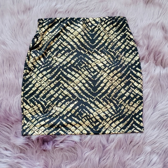 Black & Gold Mini Skirt - Picture 4 of 4